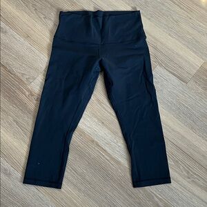 Black lululemon cropped Leggings